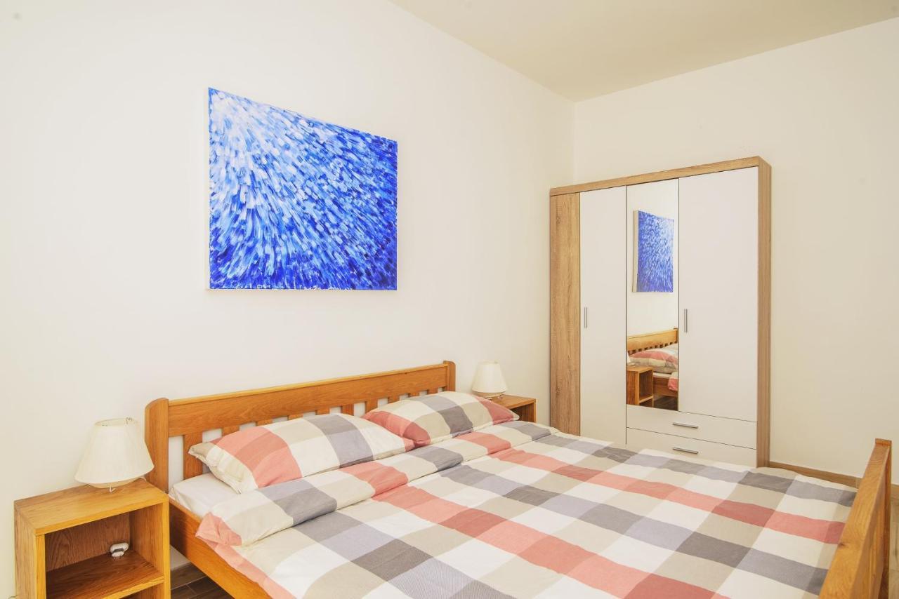 טרוגיר Villa Bua - Beautiful Seafront Apartments מראה חיצוני תמונה