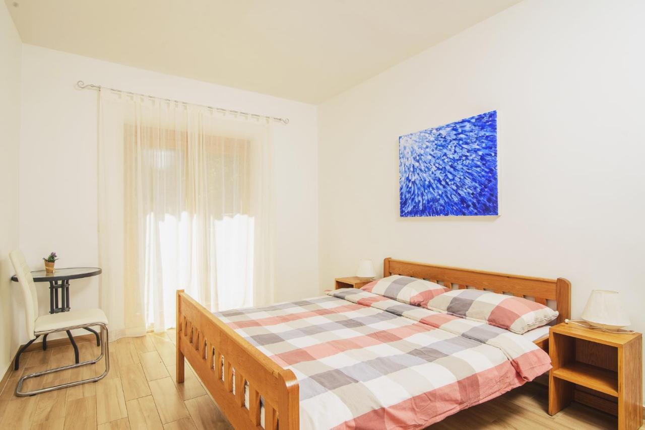 טרוגיר Villa Bua - Beautiful Seafront Apartments מראה חיצוני תמונה