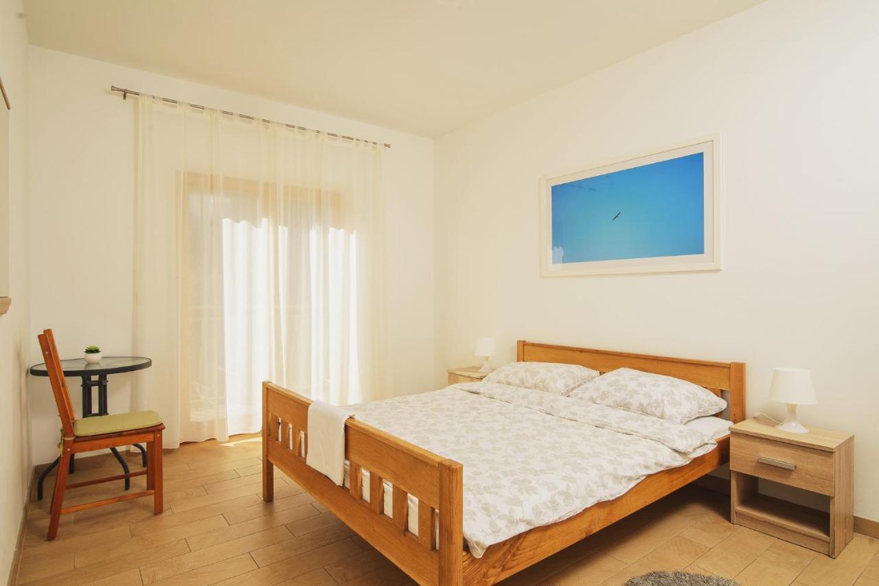 טרוגיר Villa Bua - Beautiful Seafront Apartments מראה חיצוני תמונה